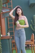 跟妹妹正在客堂当父母的面c妹妹V